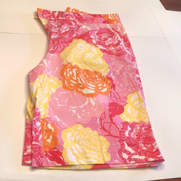 Lilly Pulitzer shortssize 14 (UNICORN)
